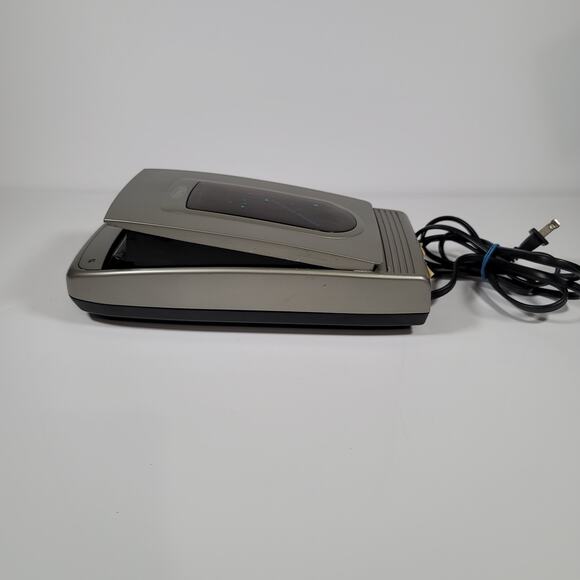 Dynex DX-VR101 VHS Rewinder Video Cassette Tape Auto Stop Rewind Soft Eject - Picture 3 of 6